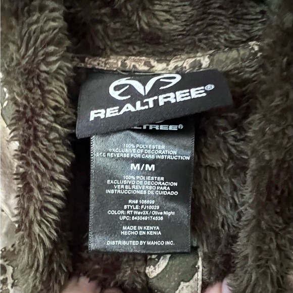 Realtree Olive and Camouflage Fleece Jacket - Picture 3 of 6